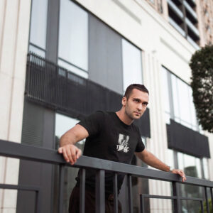 Playera Negra BERSHKA